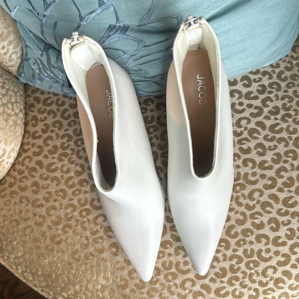 NWT Jacobies white faux leather stiletto ankle booties with back zip - Picture 5 of 11